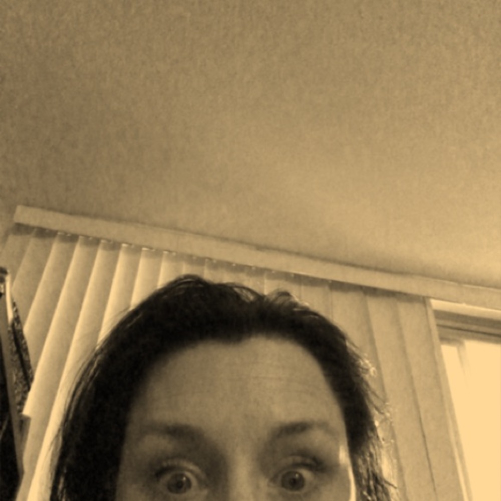 Hi!  Welcome to my closet 🤗